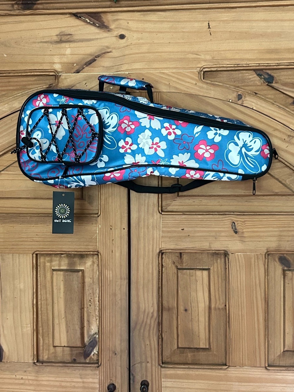 NWT HOT SEAL Padded Ukulele Backpack
